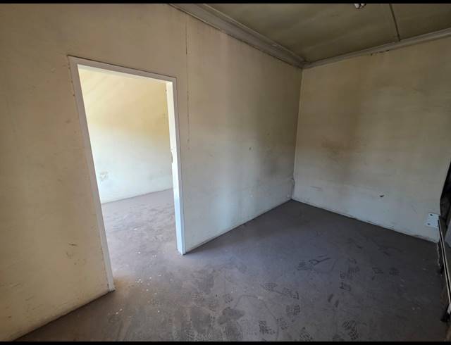 1,500M² WAREHOUSE TO LET IN ALRODE